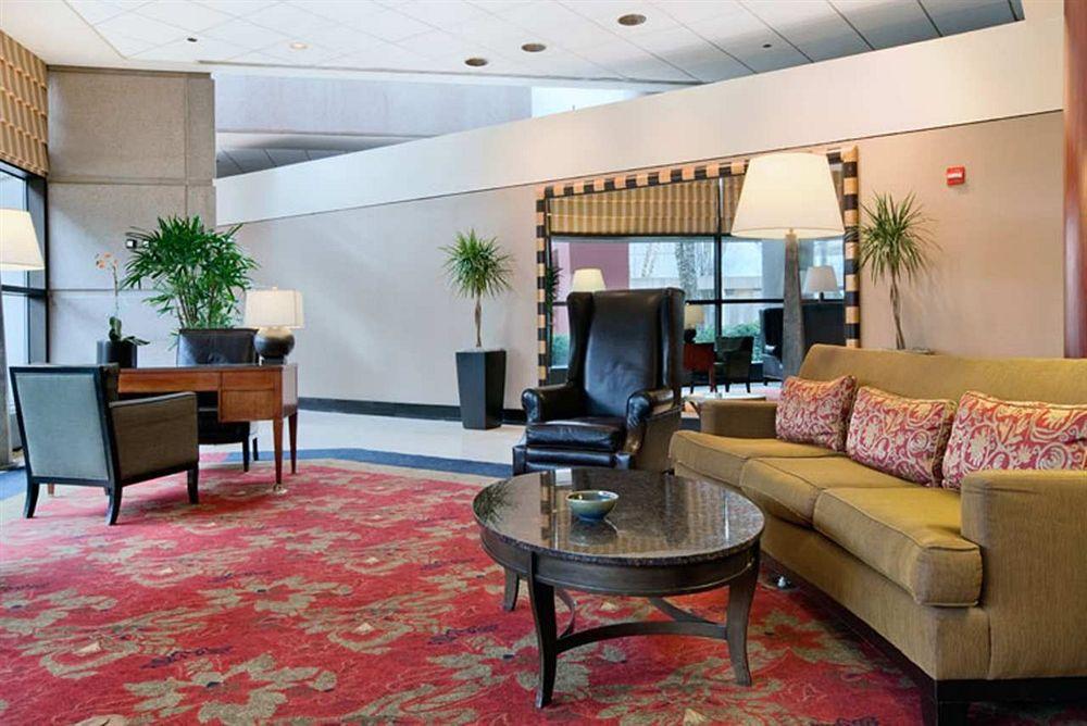 Doubletree By Hilton Kansas City - Overland Park Interior photo