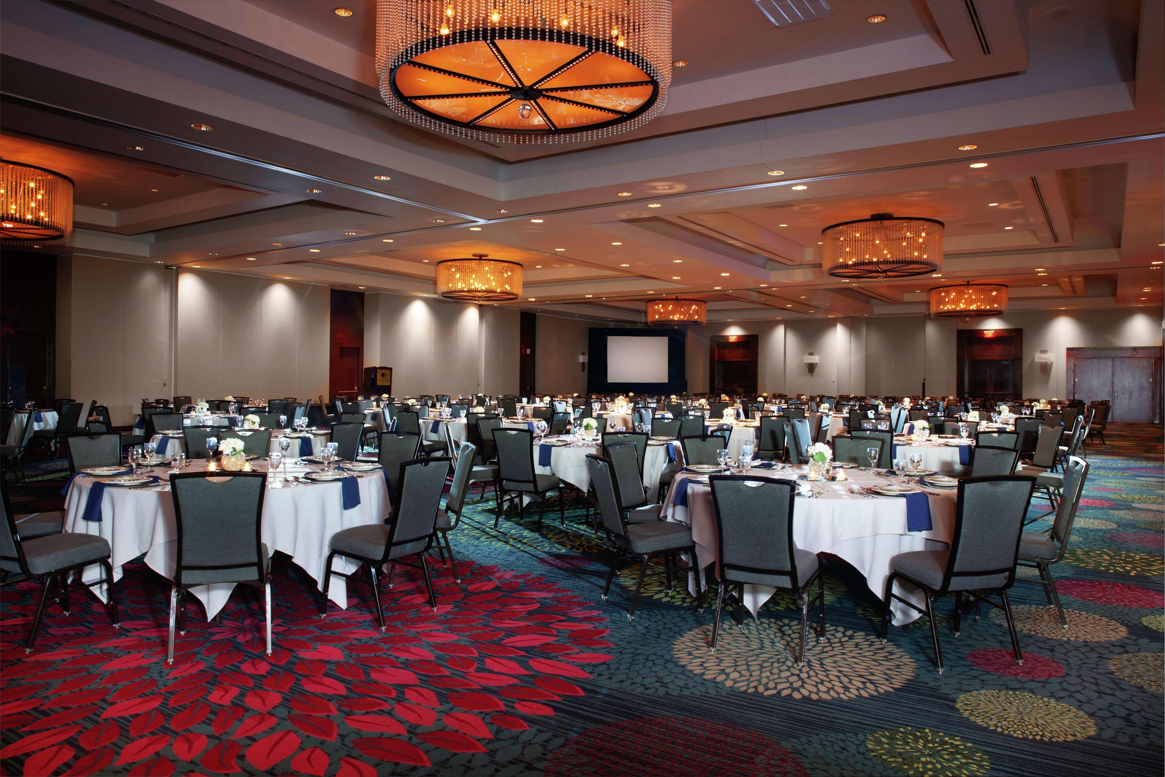 Doubletree By Hilton Kansas City - Overland Park Exterior photo