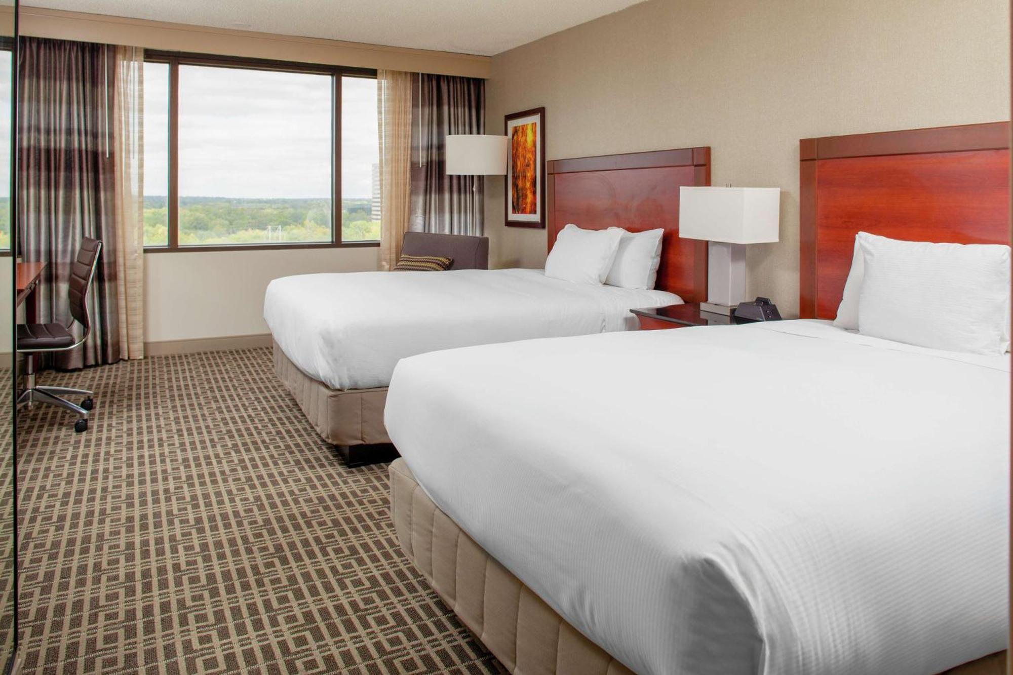 Doubletree By Hilton Kansas City - Overland Park Exterior photo
