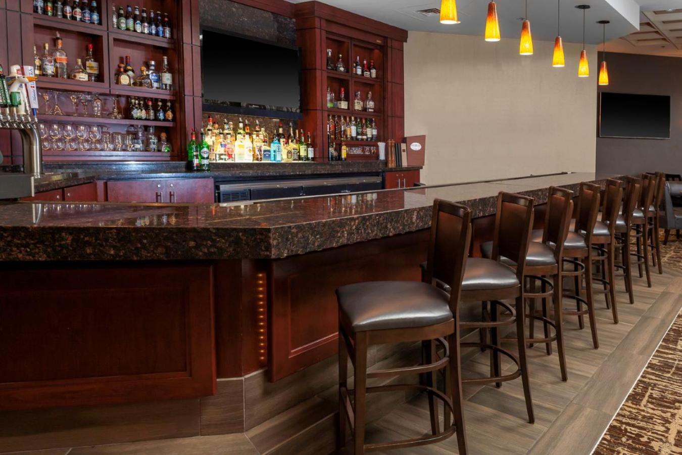 Doubletree By Hilton Kansas City - Overland Park Exterior photo